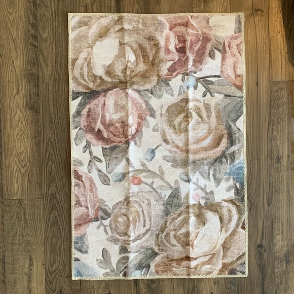 Small Floral Area Rug - Picture 2 of 4